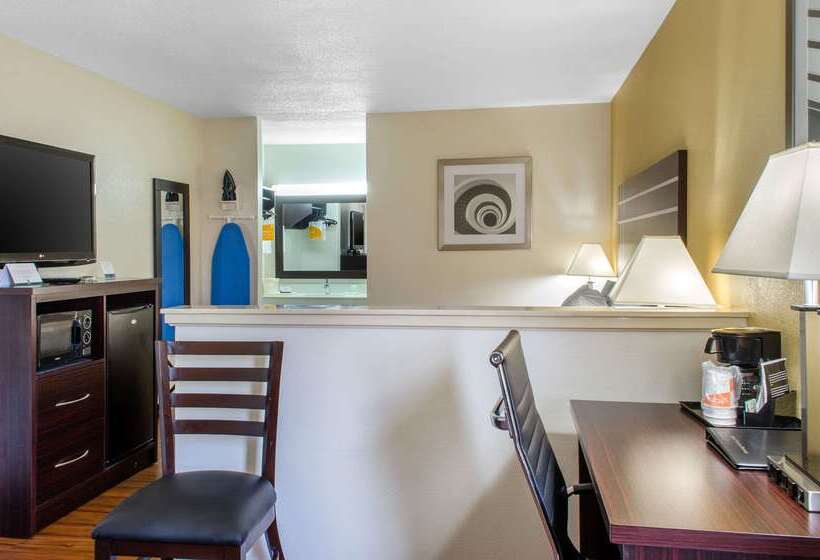 فندق Quality Inn