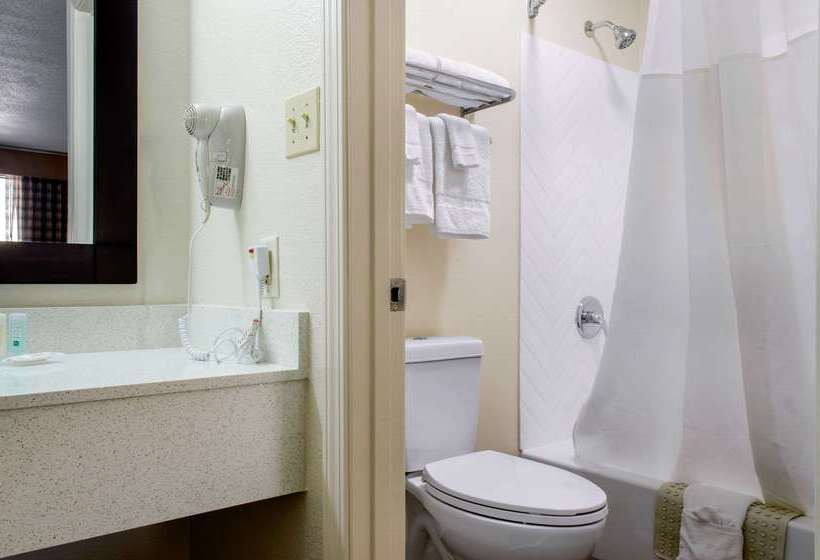 فندق Quality Inn