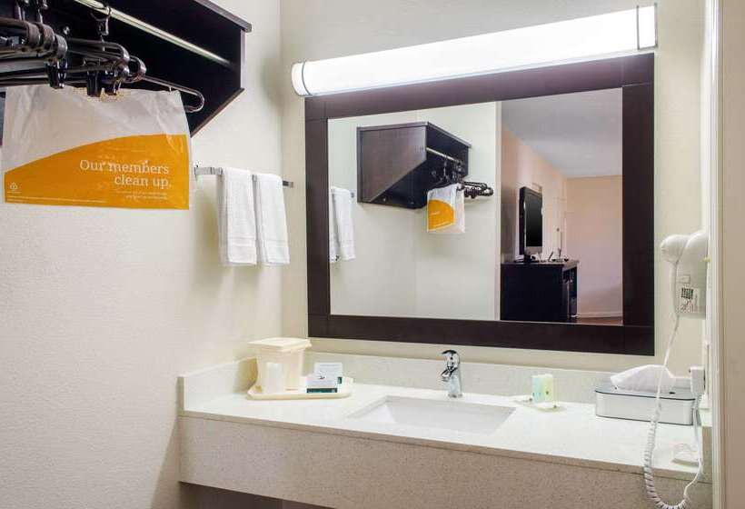 فندق Quality Inn