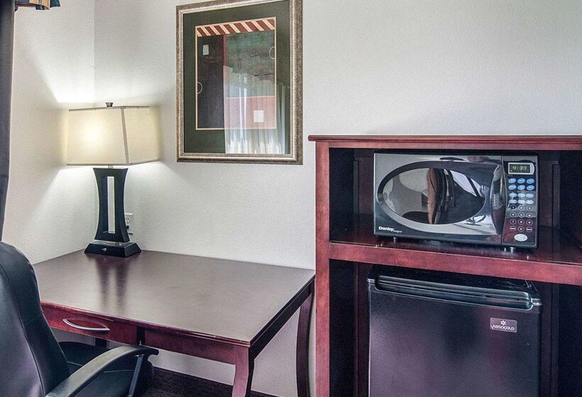 فندق Quality Inn