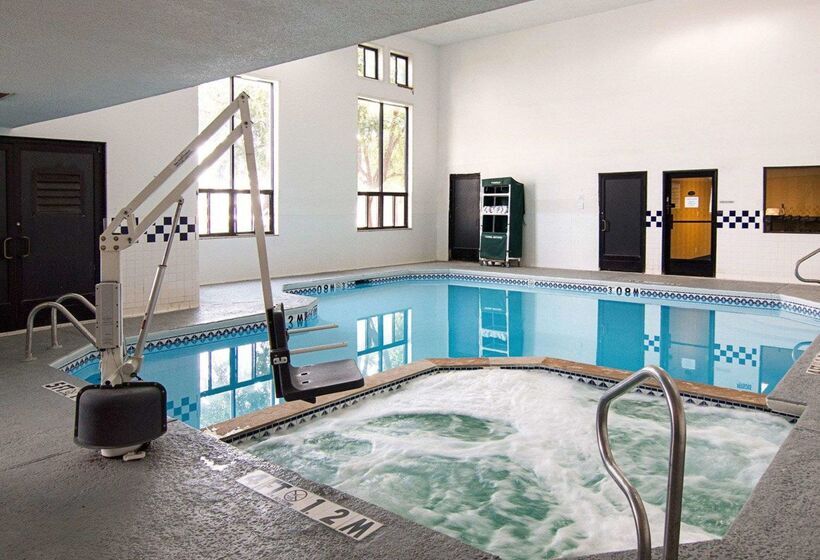 فندق Quality Inn