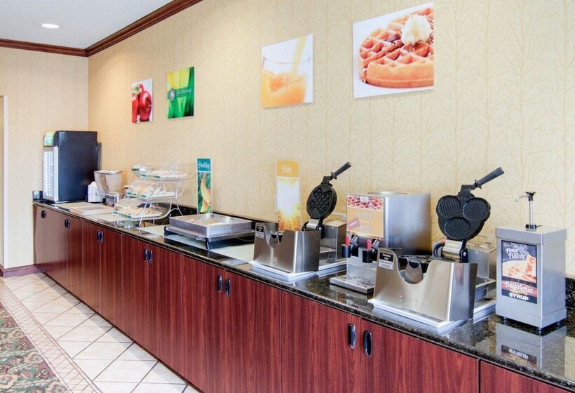 هتل Quality Inn