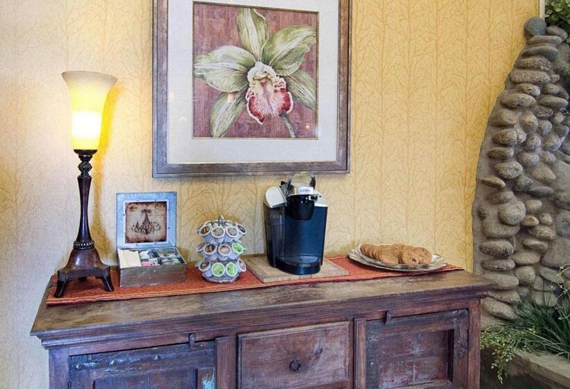 فندق Quality Inn