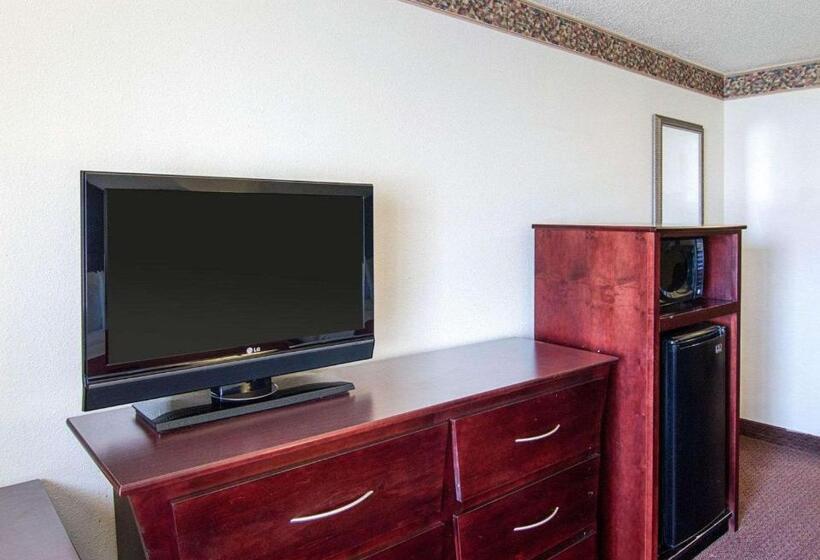 فندق Quality Inn