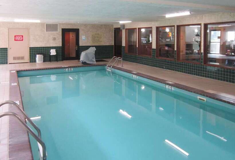 فندق Quality Inn Nashville  Bloomington