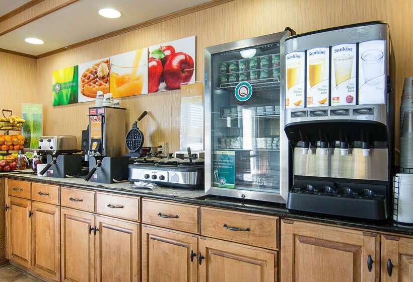 هتل Quality Inn Near Casinos And Convention Center