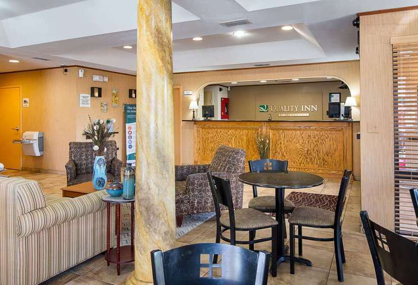 هتل Quality Inn Near Casinos And Convention Center