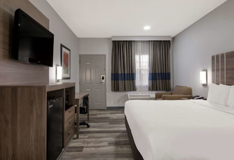 هتل Quality Inn Near Casinos And Convention Center