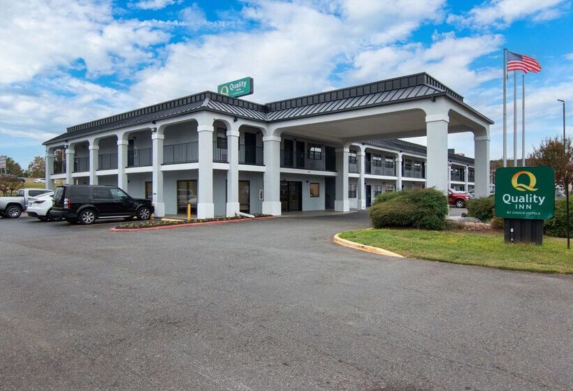 هتل Quality Inn Near Casinos And Convention Center