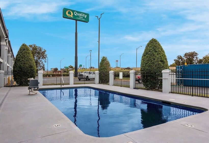 هتل Quality Inn Near Casinos And Convention Center