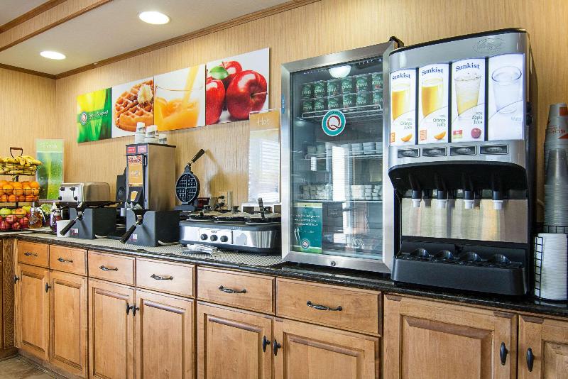 هتل Quality Inn Near Casinos And Convention Center