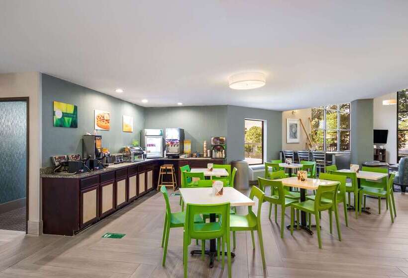 Отель Quality Inn Near Mcas Cherry Point