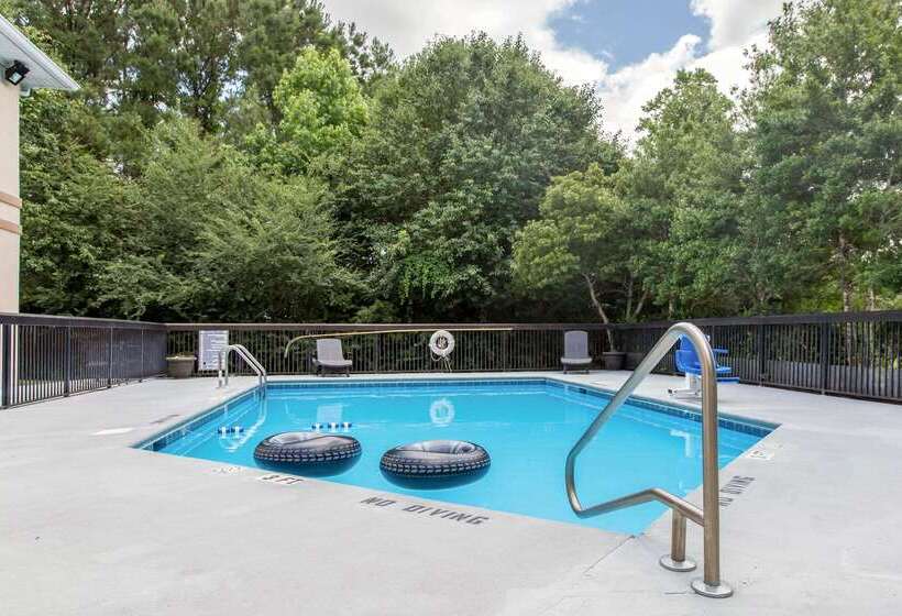 Отель Quality Inn Near Mcas Cherry Point