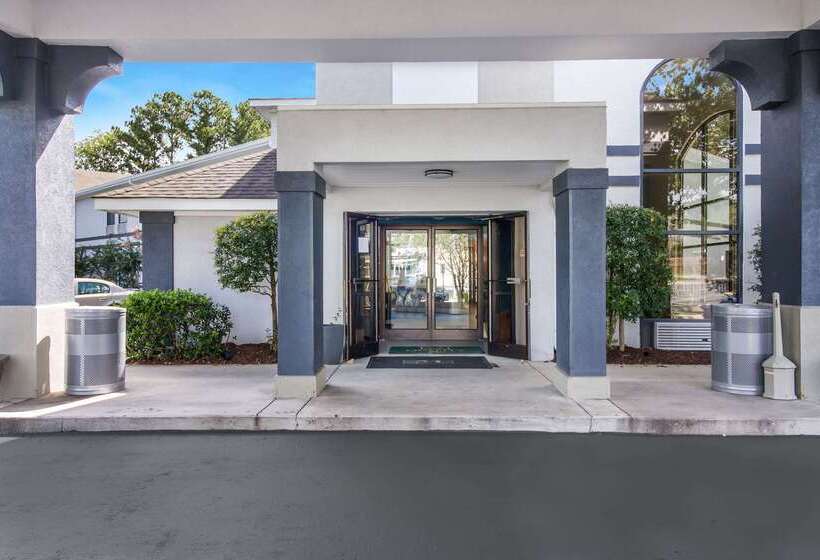 ホテル Quality Inn Near Mcas Cherry Point