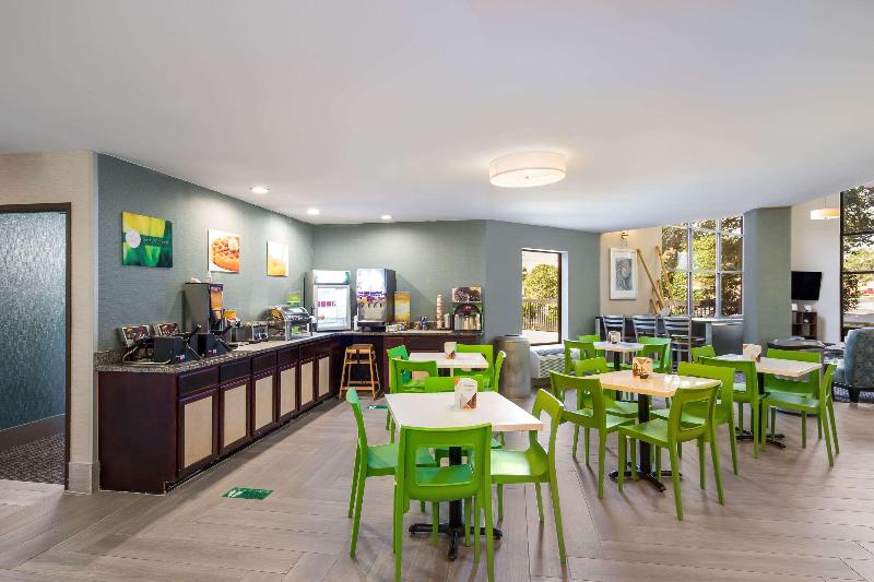 Отель Quality Inn Near Mcas Cherry Point