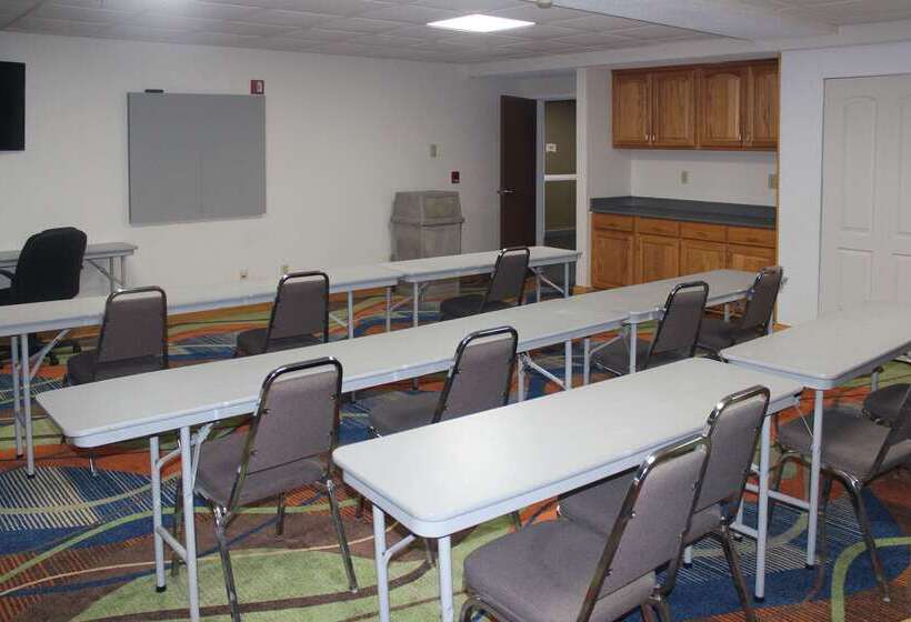 فندق Quality Inn North Vernon