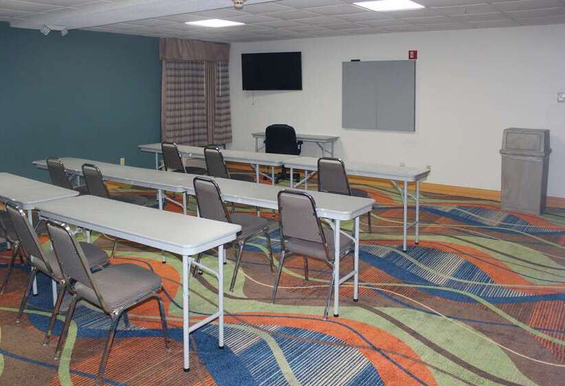 فندق Quality Inn North Vernon