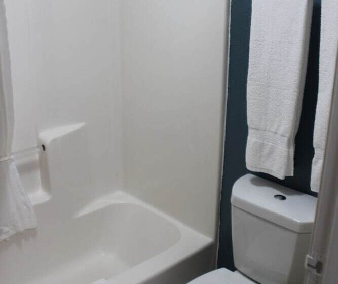 فندق Quality Inn North Vernon