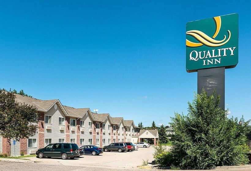 فندق Quality Inn Near Northtown Mall & National Sports Center