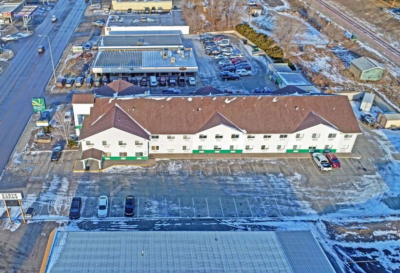 فندق Quality Inn Pierrefort Pierre