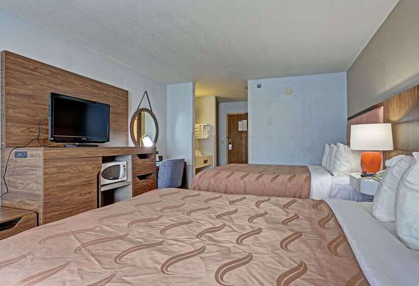فندق Quality Inn Pierrefort Pierre