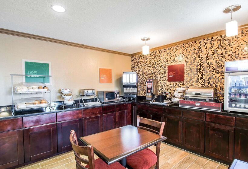 בית מלון כפרי Quality Inn Plant City  Lakeland