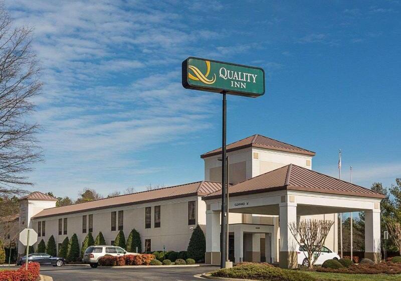 Отель Quality Inn Richmond Airport
