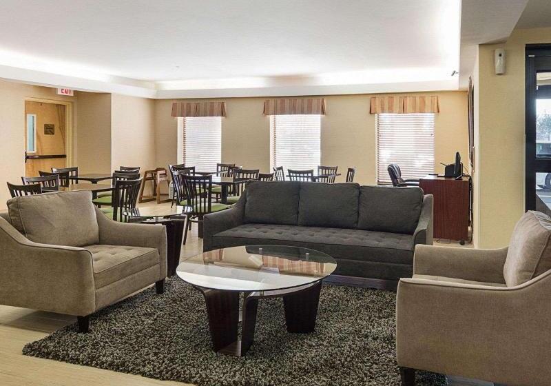 Отель Quality Inn Richmond Airport