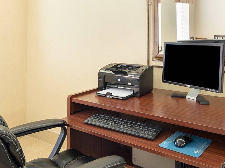 Отель Quality Inn Richmond Airport