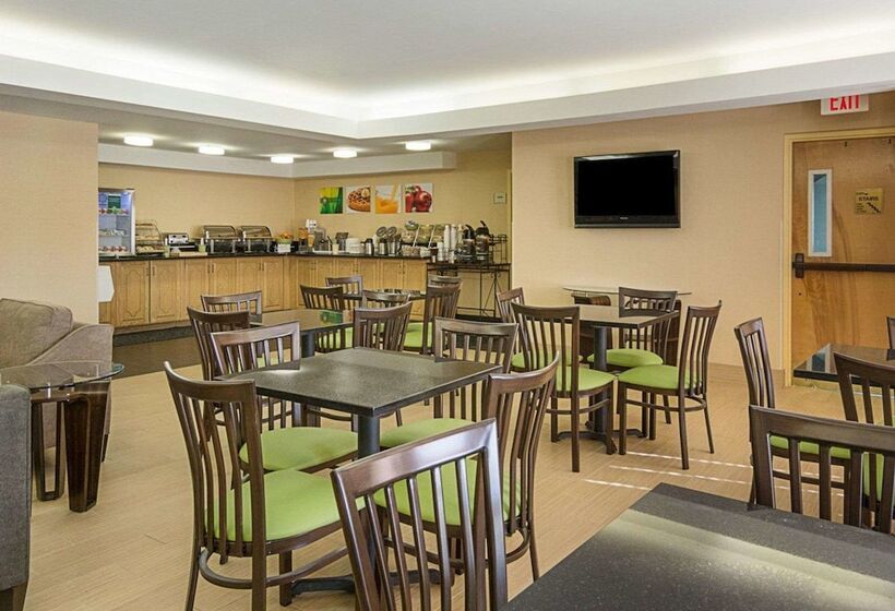 Отель Quality Inn Richmond Airport