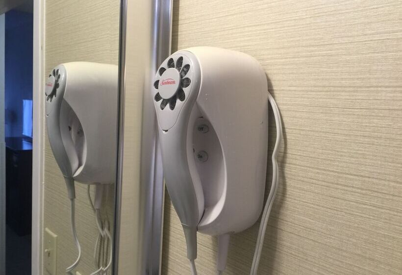 Отель Quality Inn Richmond Airport