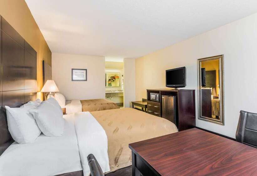 فندق Quality Inn Russellville