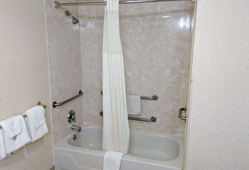 فندق Quality Inn Salem  I81