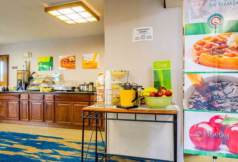 ホテル Quality Inn Sidney I80