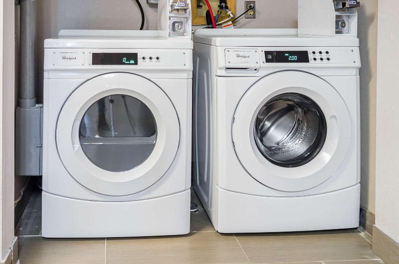 ホテル Quality Inn Sidney I80