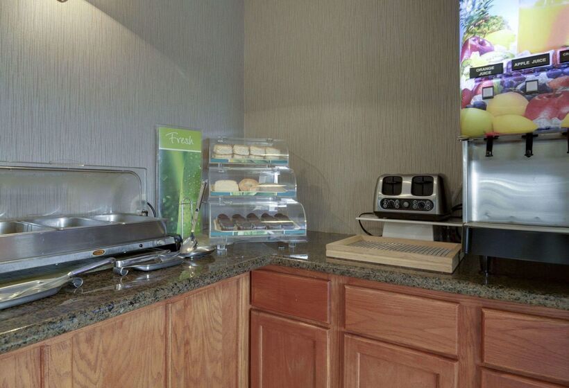 فندق Quality Inn & Suites Clarksville