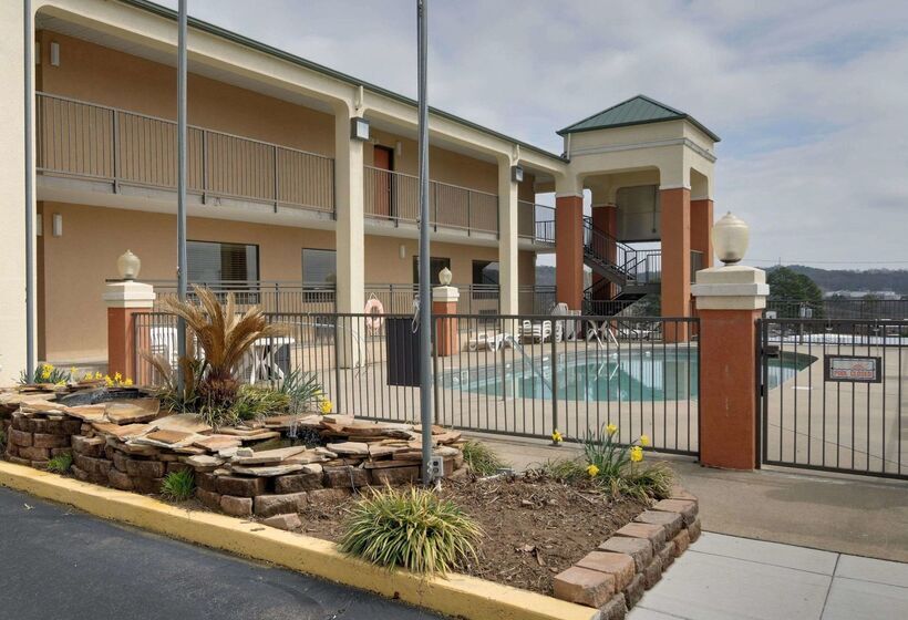 فندق Quality Inn & Suites Clarksville