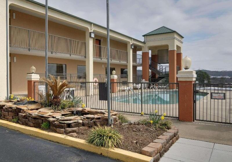 فندق Quality Inn & Suites Clarksville