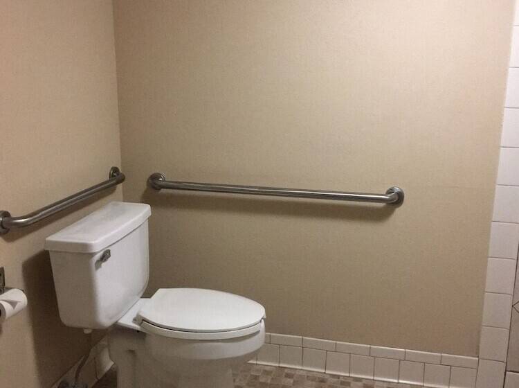 فندق Quality Inn & Suites Clarksville