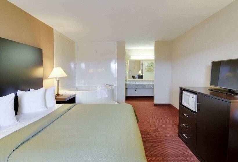 فندق Quality Inn & Suites Clarksville