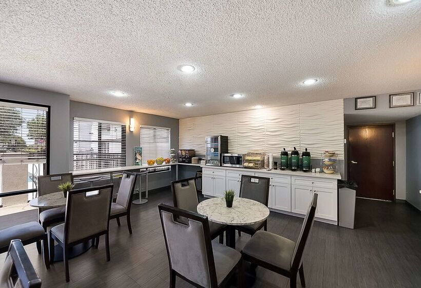 هتل Quality Inn & Suites Dfw Airport South