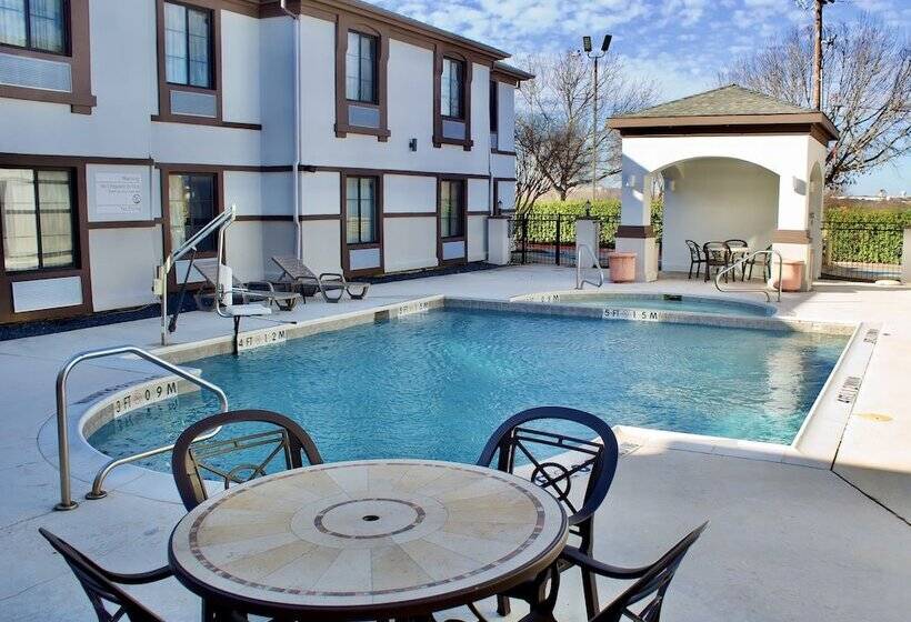 هتل Quality Inn & Suites Dfw Airport South