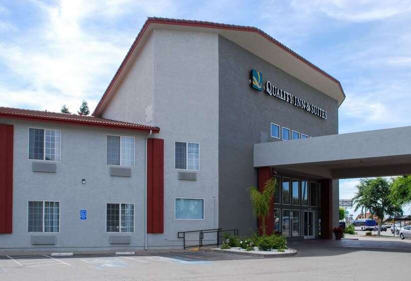 Отель Quality Inn & Suites Fresno Northwest