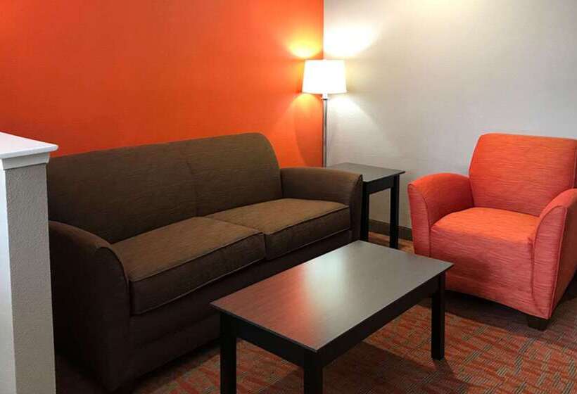 Отель Quality Inn & Suites Fresno Northwest