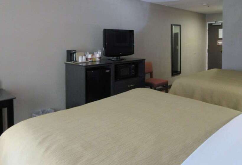 Отель Quality Inn & Suites Fresno Northwest