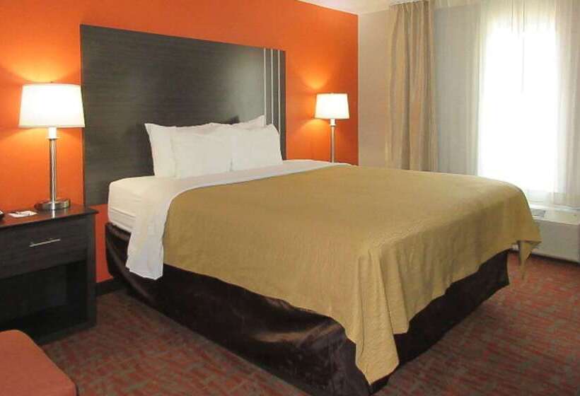 Отель Quality Inn & Suites Fresno Northwest