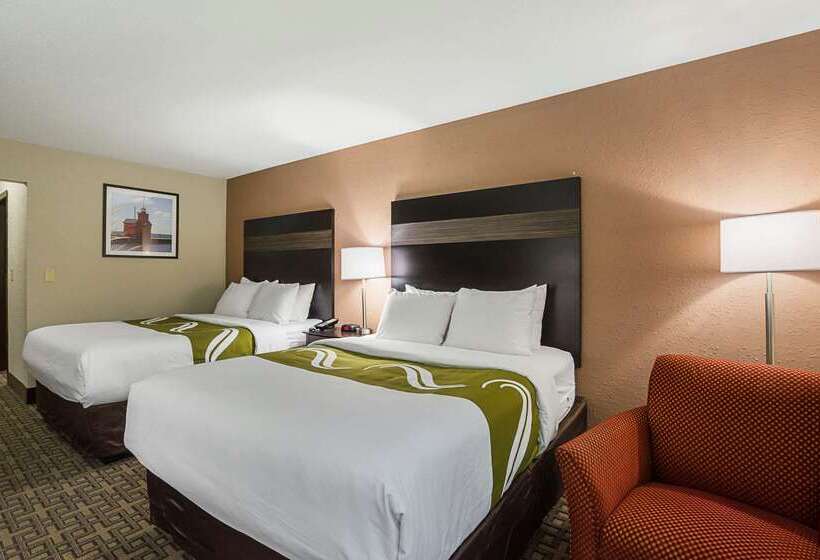 ホテル Quality Inn & Suites