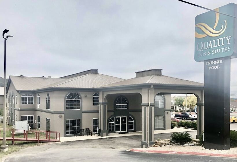 فندق Quality Inn & Suites