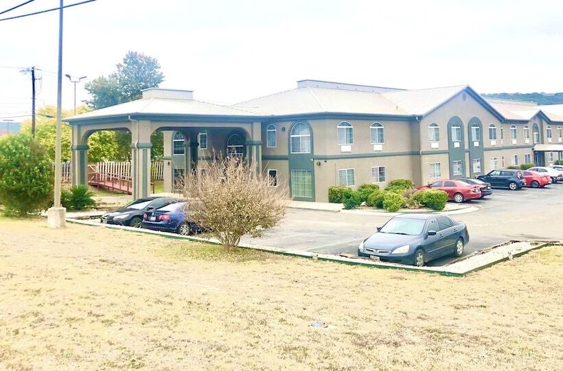 فندق Quality Inn & Suites