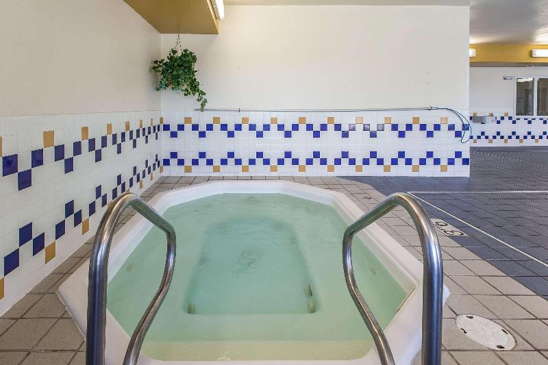 Отель Quality Inn & Suites Loveland